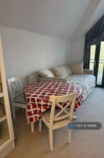 2 bedroom flat to rent, Putney Bridge Road, London, SW18