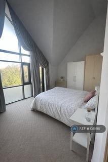 2 bedroom flat to rent, Putney Bridge Road, London, SW18