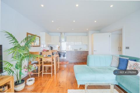 2 bedroom flat to rent, Lambarde Square, London, SE10