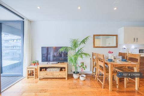 2 bedroom flat to rent, Lambarde Square, London, SE10