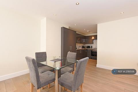 2 bedroom flat to rent, Arthur Road, London, SW19
