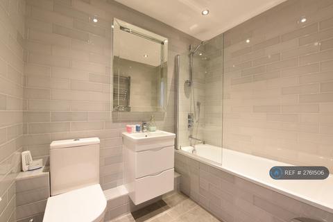 2 bedroom flat to rent, Arthur Road, London, SW19