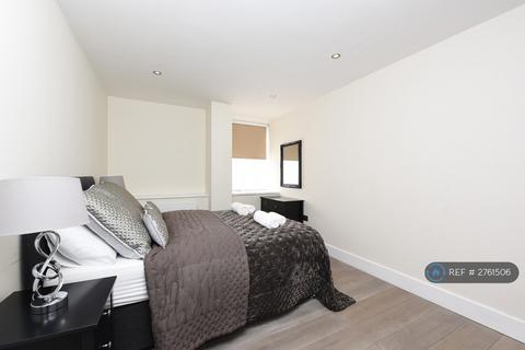 2 bedroom flat to rent, Arthur Road, London, SW19