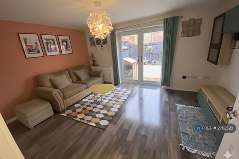 3 bedroom semi-detached house to rent, Lawson Close, Newcastle Upon Tyne, NE6