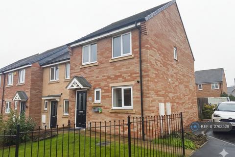 3 bedroom semi-detached house to rent, Lawson Close, Newcastle Upon Tyne, NE6