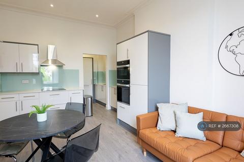 3 bedroom flat to rent, Clifton Park Road, Bristol, BS8