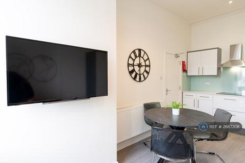 3 bedroom flat to rent, Clifton Park Road, Bristol, BS8