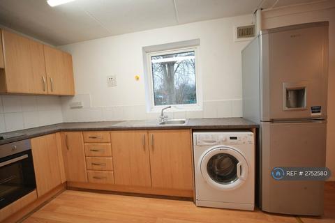 3 bedroom flat to rent, Warren Bank, Simpson, Milton Keynes, MK6