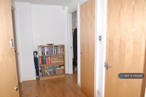 1 bedroom flat to rent, Hardwicks Square, London, SW18