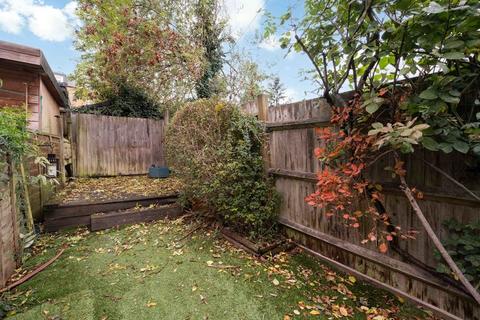 4 bedroom maisonette for sale, Hartswood Road W12