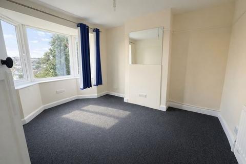 2 bedroom apartment to rent, Upper Luton Road, Chatham