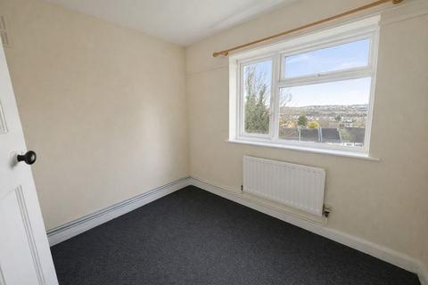 2 bedroom apartment to rent, Upper Luton Road, Chatham