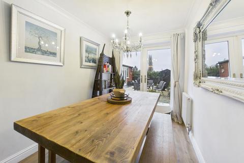 3 bedroom semi-detached house for sale, Kendal Way, Hull