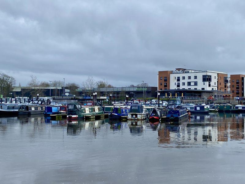 Marina View -...