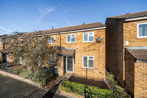 3 bedroom end of terrace house for sale, Hainault Street, London SE9