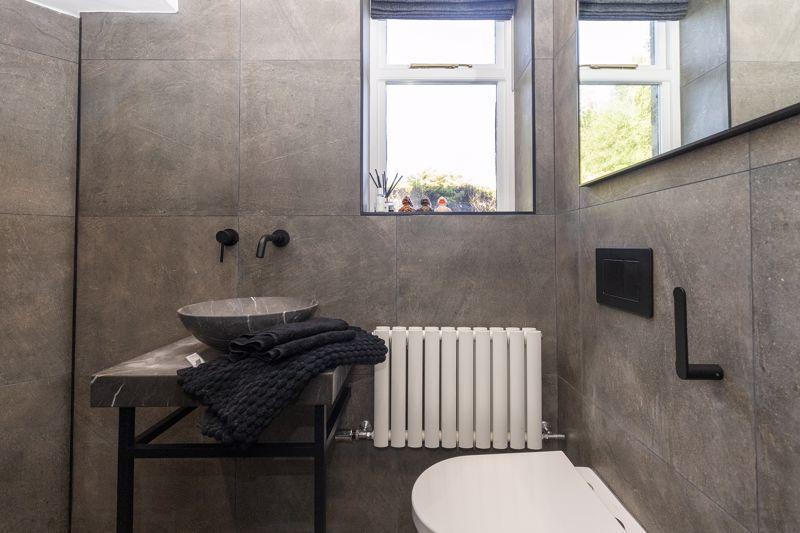 GF Shower Room