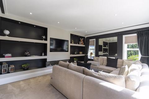 5 bedroom detached house for sale, Linden Lea, Kebroyd Mount, Kebroyd HX6 3JA