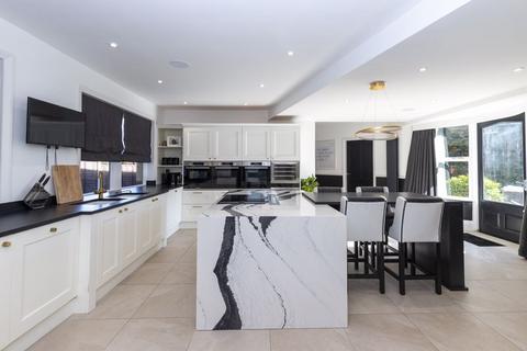 5 bedroom detached house for sale, Linden Lea, Kebroyd Mount, Kebroyd HX6 3JA