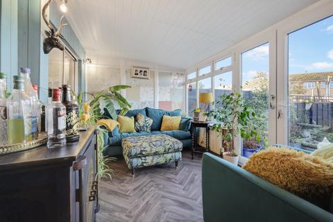 2 bedroom end of terrace house for sale, St. Agnes Drive, Canvey Island