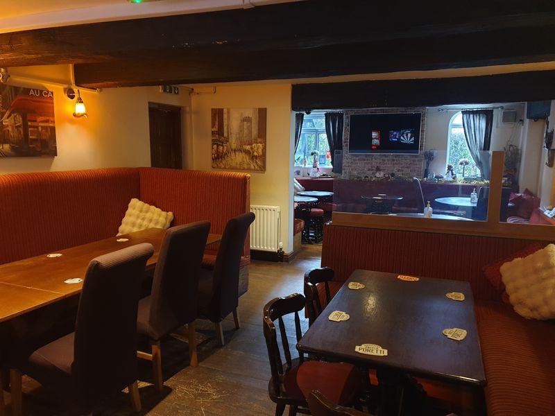 Lounge dining