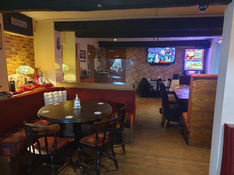 Lounge dining