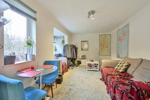 1 bedroom flat for sale, Shelley Way, Colliers Wood, London, SW19