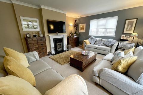 4 bedroom detached bungalow for sale, Kingsdown