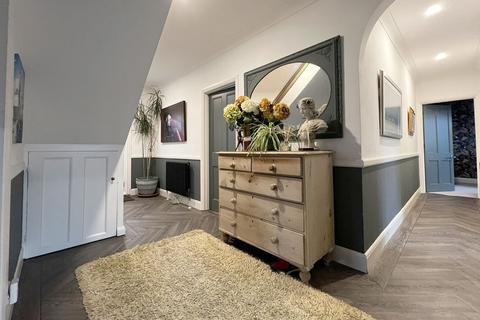 undefined, Kingsdown