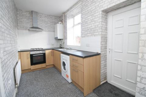 2 bedroom terraced house to rent, Harriet Street, Blaydon