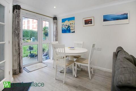 1 bedroom retirement property for sale, High Street,Cheshunt