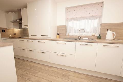 2 bedroom bungalow for sale, Plymouth Drive, Hill Head, PO14