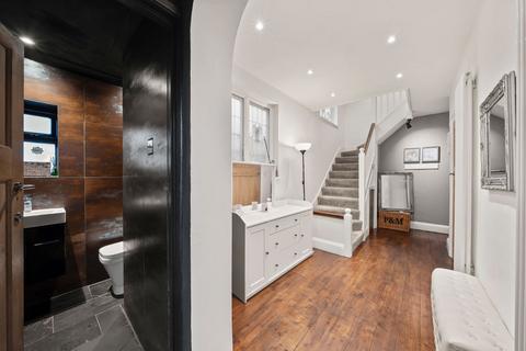 3 bedroom semi-detached house for sale, Banstead Road, Carshalton Beeches