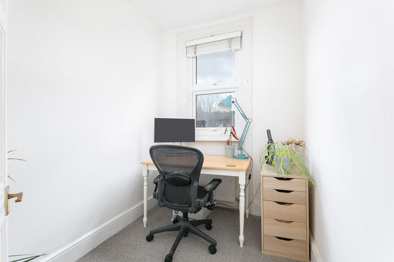 Bedroom/Study