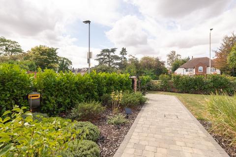 5 bedroom detached house for sale, Kimbolton Road, Bedford, MK41