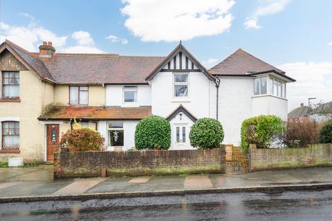 3 bedroom terraced house to rent, Churchfield Road, Walton-On-Thames