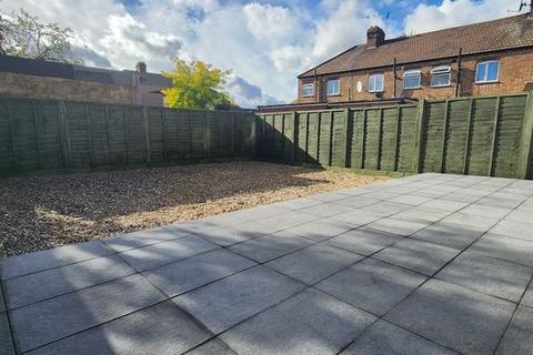 Property to rent, Edmonton N9