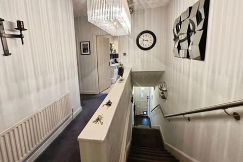 2 bedroom maisonette for sale, St. Albans Terrace, Manchester