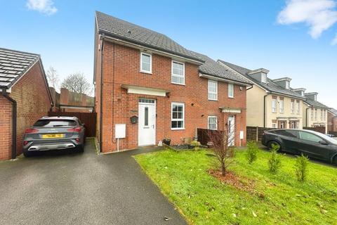 3 bedroom semi-detached house for sale, Lodge Close, Radcliffe