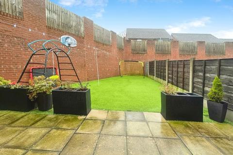 3 bedroom semi-detached house for sale, Lodge Close, Radcliffe