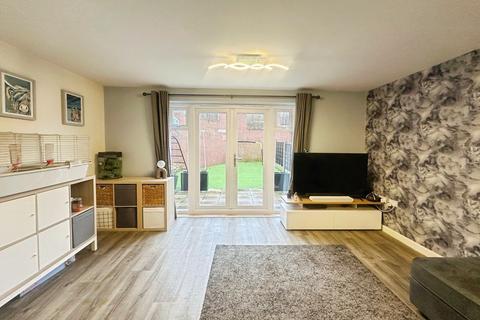 3 bedroom semi-detached house for sale, Lodge Close, Radcliffe
