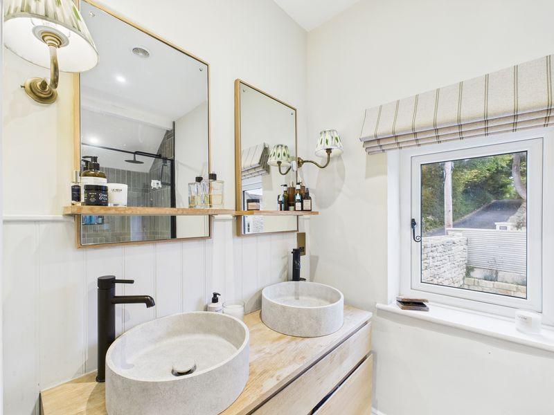 Ensuite
