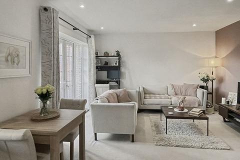 2 bedroom apartment for sale, Grange Drive - An Immaculate, Stand-Out Apartment