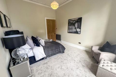 2 bedroom apartment to rent, Pollokshaws Road, Strathbungo