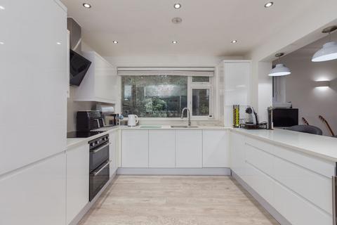 2 bedroom apartment for sale, Prestwich Park Road South, Manchester M25