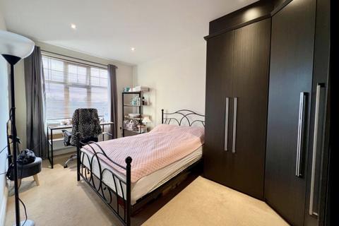 House share to rent, Brunswick Avenue, London N11