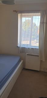 1 bedroom in a house share to rent, Nine Elms Close, Uxbridge UB8