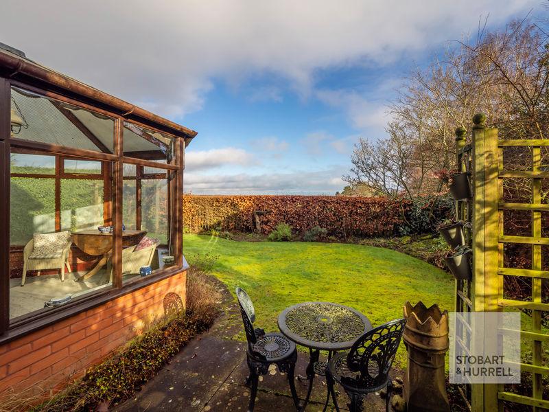 Alfresco Dining