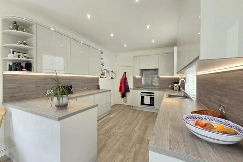 4 bedroom detached house for sale, Bridle Road, Pinner