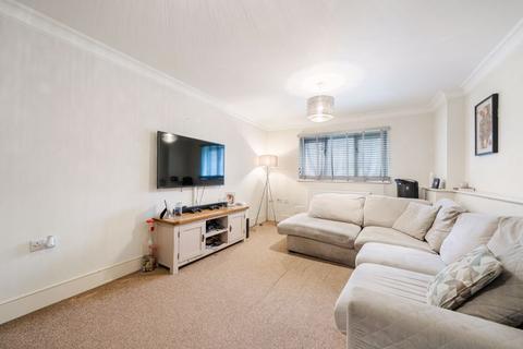 2 bedroom apartment for sale, London Road, Merstham, RH1 3AU