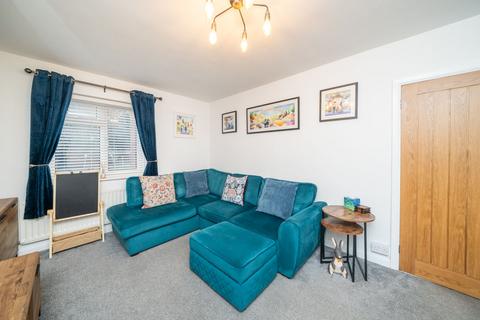 3 bedroom semi-detached house for sale, Glynne Avenue, Kingswinford DY6